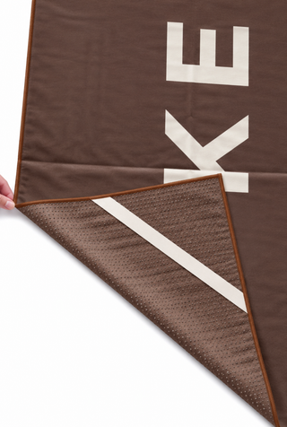 Kenzen jógahandklæði / yoga towel – brúnt